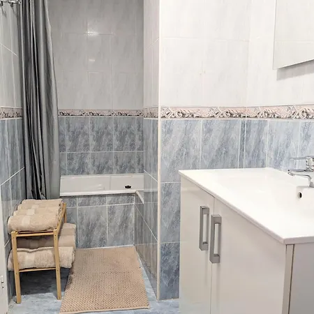Апартаменти Live Like A Local - - Work & Winter Sun *